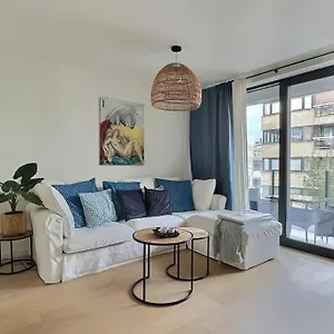  Apartment Park